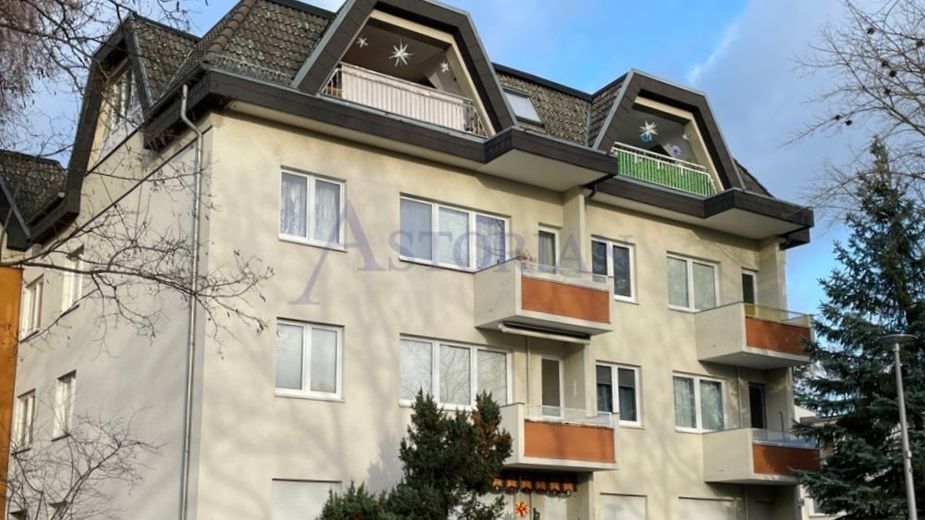 Renovierungsbedürftige 2-Zimmer-Wohnung mit Balkon im Herzen Nordberlins – Gebäude