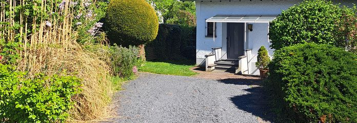Alleinliegendes Haus