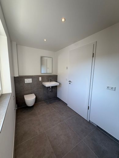 La vostra opportunità di avere una casa di proprietà – Casa a schiera efficiente dal punto di vista energetico in una posizione privilegiata (KfW55) – Badezimmer 1. OG