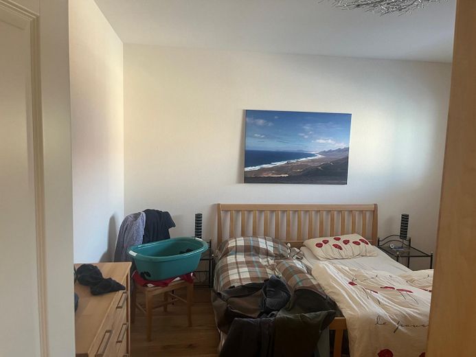 Maisonettewohnung in Amberg bei Buchloe – geräumiges Zimmer 1.OG