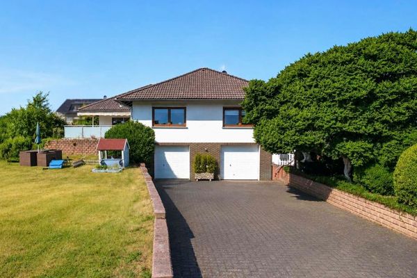 Wohnen auf einer Ebene – Exklusiver Bungalow mit Platz für die ganze Familien
