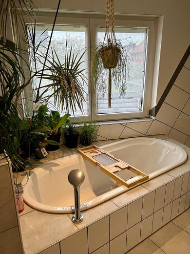 Traumhaftes Wohnen auf 2 Etagen - Haus in Haus mit Garten und Weitblick – Foto 18