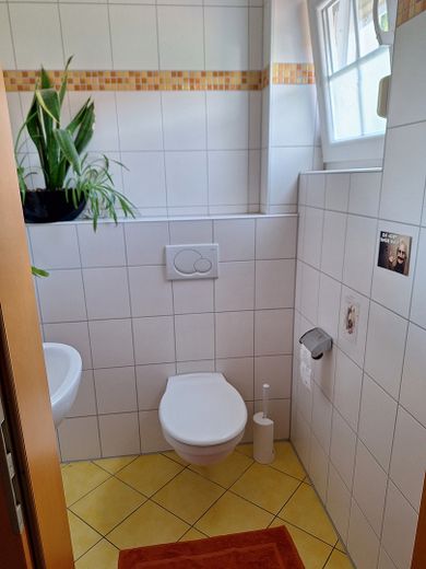 Charmante Doppelhaushälfte mit Wintergarten in Wolfsburg-Wendschott – Foto 7
