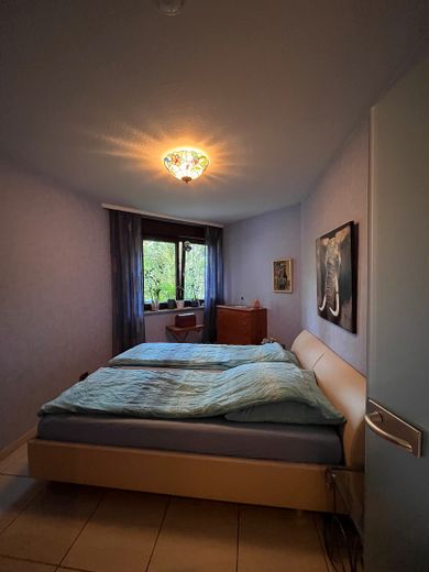 1+1=1 * Großzügige, familientaugliche ETW in ruhiger und dennoch zentraler Lage * in Niedernhausen – Schlafzimmer