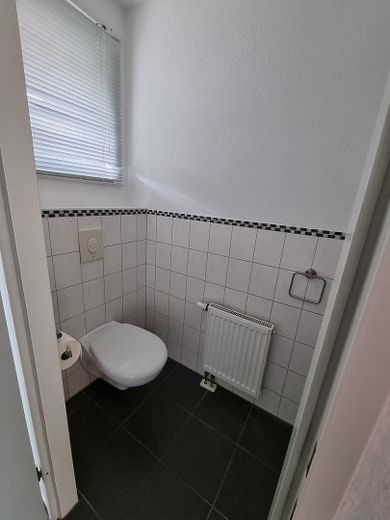 Schönes, ruhig gelegenes Reihenmittelhaus (Energiekl. B), 4 Zi, 2 Bäder, Garage, 200m zur U-Bahn – फोटो 9