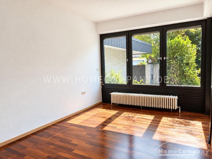 Freistehendes Architektenhaus mit großem Garten – 0ef0f0ed972db0b3914d174457d1b9eced07a933.jpg
