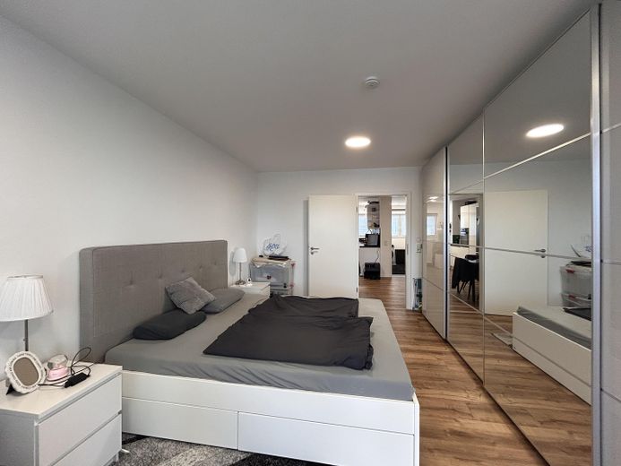 Sanierte und großzügige 2,5 Zimmer-Wohnung mit Wintergarten! – Foto 10