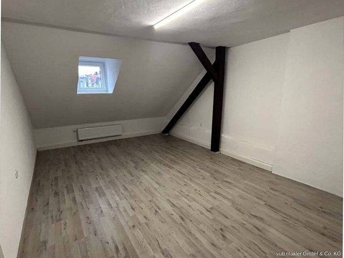 Mehrfamilienhaus in zentraler Innenstadtlage von Hof - solides Renditeobjekt – VUB0002404-13