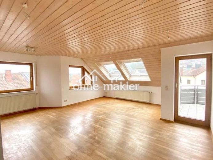 Sonnige Wohnung mit Charme und viel Platz – Foto 1