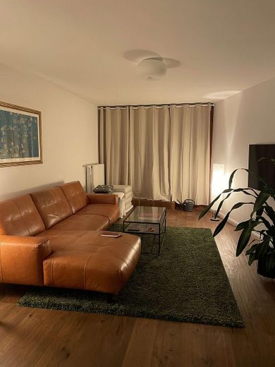 Large stylish apartment with sunny balcony near Tempelhofer Feld – Foto 6