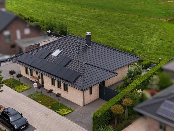 Isselburg: Moderner Bungalow mit Photovoltaik, Smart‑Home‑Komfort & Sicherheitsausstattung – Foto 1