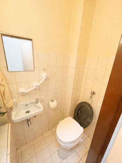شقة استثمارية مؤجرة - باد هومبورغ - 3.5 غرف مع مطبخ وحمام وشرفة – WC