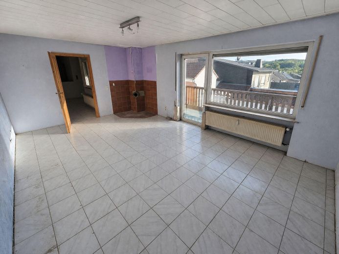 Porzione di casa bifamiliare con due unità abitative utilizzabili separatamente – Foto 4