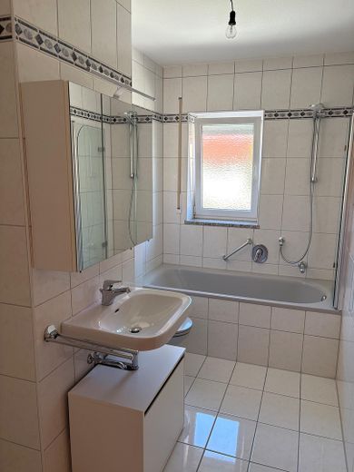 *TOP* atrakcyjne, zadbane 2-pokojowe mieszkanie w absolutnie spokojnej i centralnej lokalizacji w Hochzoll-Süd – Bad_1