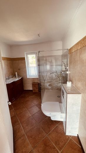 Wochenendhaus auf 966qm mit fantastischem Weitblick provisionsfrei zu verkaufen – Dusche WC, 06/2026