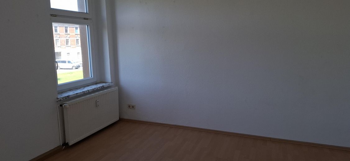 Günstige, 3-Raum-Wohnung in Kretzschau – Zimmer 1