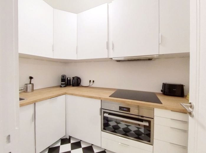 UBICACIÓN PRIVILEGIADA: Hamburgo-Harvestehude - APARTAMENTO AMUEBLADO DE 2 HABITACIONES – Küche