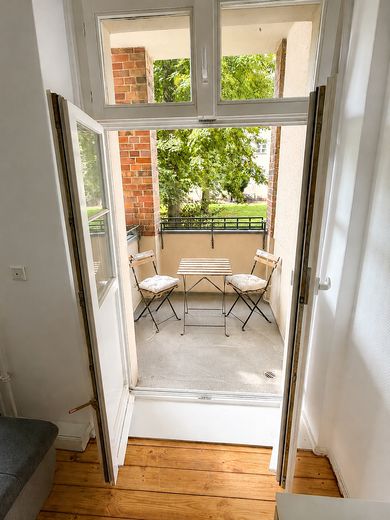 2,5 Zimmer Altbau, provisionsfrei! – Balkon weit