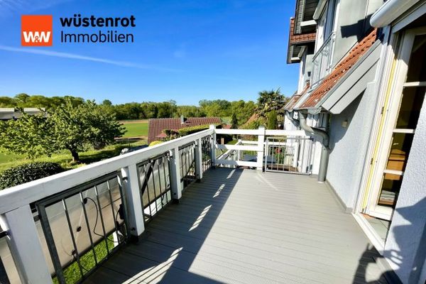 *BESONDERE ARCHITEKTUR IM EINFAMILIENHAUS: Tolle Aufteilung mit Garten, 2 Balkone, Garage, u.v.m.*