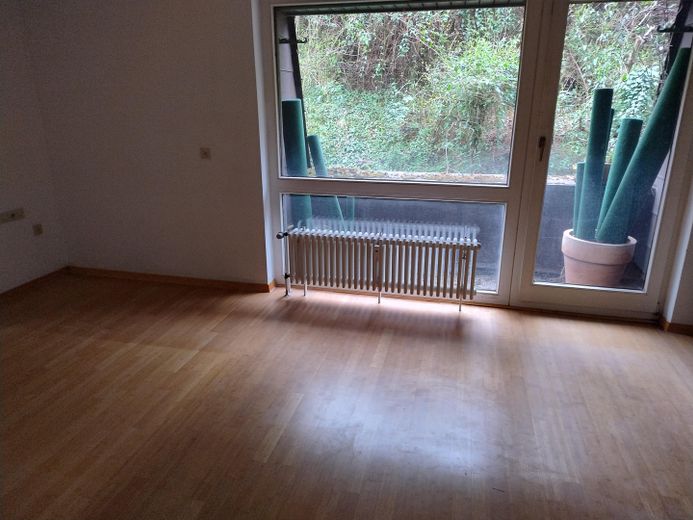 3-Zimmer Maisonette Wohnung in Stuttgart Süd mit grosser Terrasse, Aussicht und Garage – Schlafzimmer