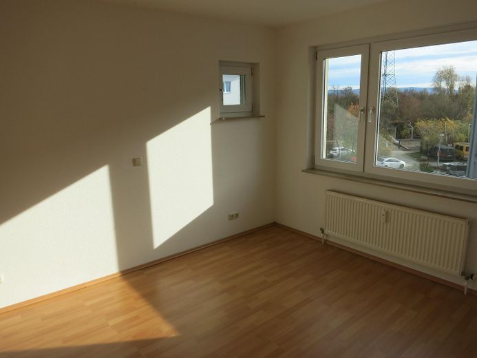 provisionsfreie 2-Zimmer-Wohnung in Mannheim-Käfertal Maria-Scherer-Straße – Schlafzimmer