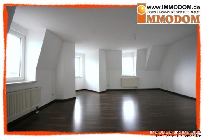 3-Zimmer-Maisonetten-Dachwohnung für INDIVIDUALISTEN mit LAMINAT und Personenaufzug zu vermieten! – Wohnen