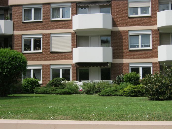 BI-Mitte | 2-Zimmer-EG-Wohnung & Balkon, bezugsfrei in Absprache – Foto 1
