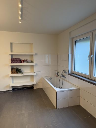 hochwertig kernsaniertes Einfamilienhaus in Dillingen – Foto 18
