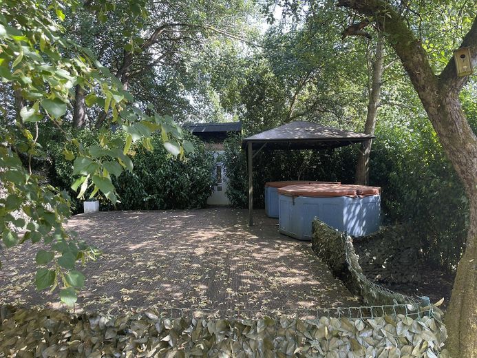 Haus in Alleinlage mit großem Grundstück und 2 Wohnungen – फोटो 7