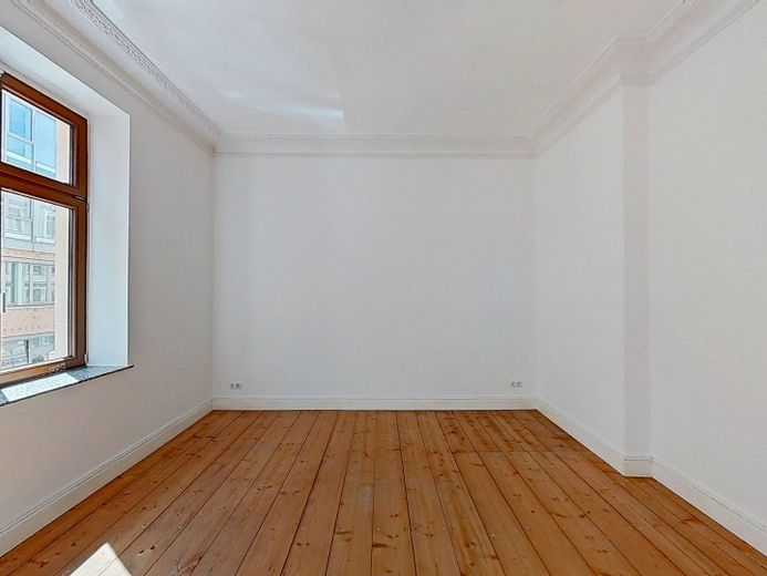 Historischer Charme trifft Wohnkomfort – 4-Zimmer-Altbauwohnung mit Balkon – Ansicht III: Schlafzimmer