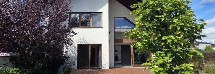 Hier schlägt das Herz höher: Freistehender Architekten-Traum wartet auf Sie!