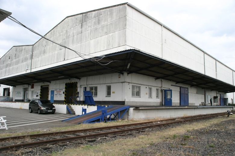 ab 99m² Lagerfläche in Frankfurt-Gutleutviertel zu vermieten – Frontansischt Lagerhalle