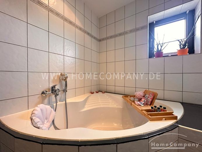 Helle 3,5ZKB Wohnung mit Garten und 2 Parkplätze – fc22f4fab03cdc8c01c2dbbab3351da810183934.jpg