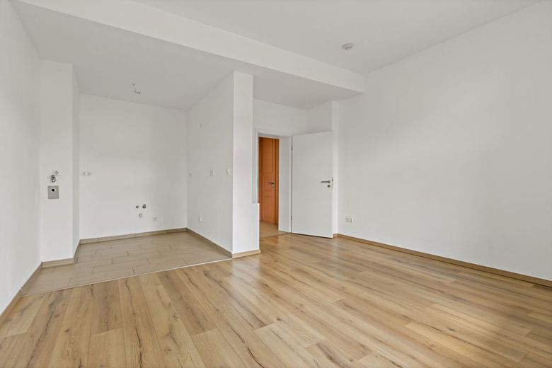 Perfekt für junges Glück!
2  Zimmerwohnung mit Terrasse – Wohnzimmer
