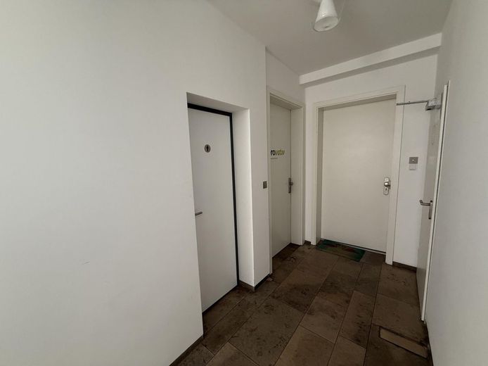 Im Alleinauftrag! Büro mit Terrasse vis a vis zum Gerling Quartier – Etageneingang