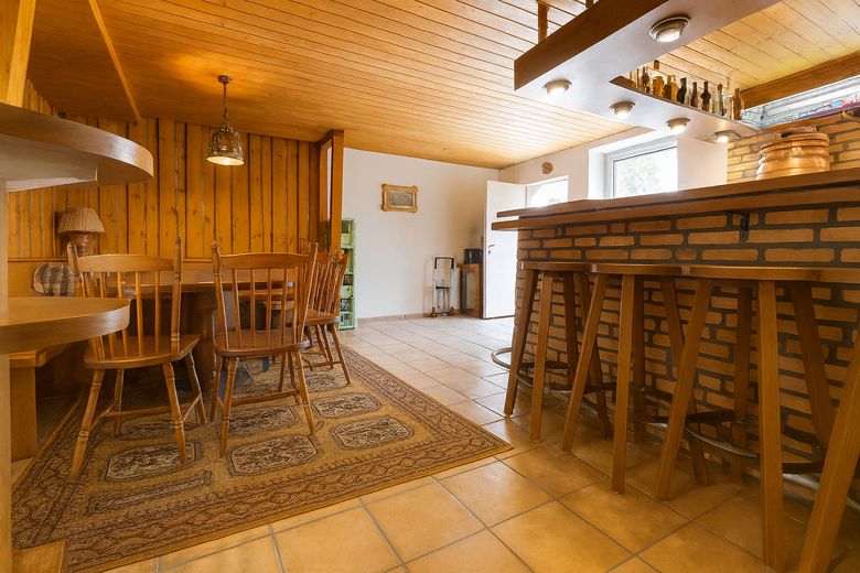 Kellerbar m. separatem Eingang