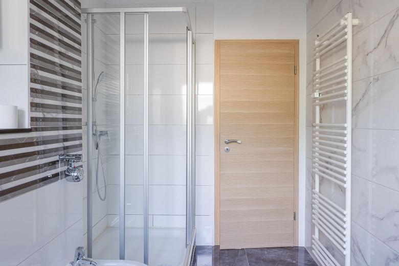 Wie neu: Modernisierte 3-Zimmer-Wohnung mit hochwertiger Küche in ruhiger Lage. – Bad