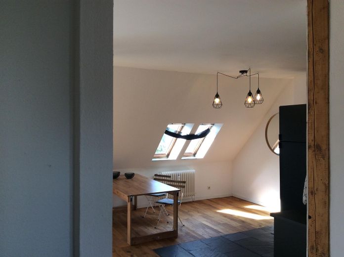 Piso ático de 2 habitaciones reformado con terraza privada en la azotea – disponible para ocupar – Küche