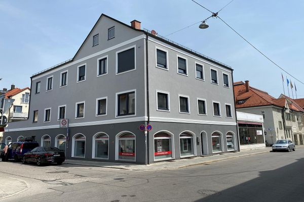 Wohn- und Geschäftshaus mit Ausbaupotential in Bestlage FFB