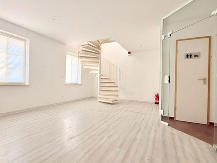 Locali per studio in posizione centrale in affitto – Foto 1