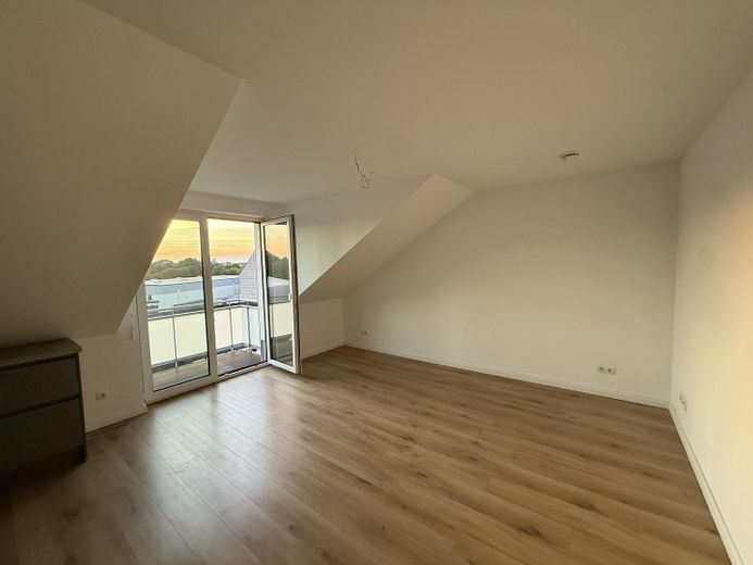 Pinneberg'de merkezi konumda balkonlu modern 1 odalı daire – Fotoğraf 2
