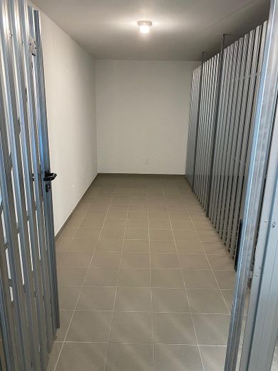 Stylowe 3-pokojowe mieszkanie na poddaszu z tarasem dachowym o powierzchni 32 m² od strony południowej – Kellerabteil 