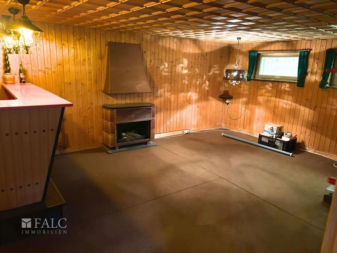 ***Bungalow mit Garten und viel Gestaltungspotential in ruhiger Lage*** – Zimmer II