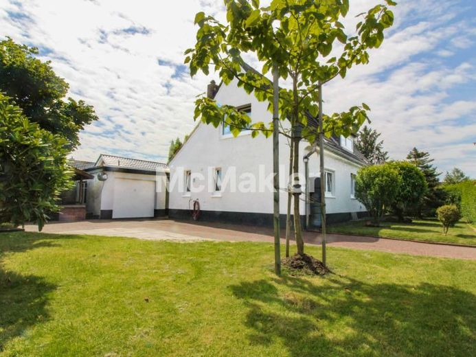 Grün, idyllisch und dennoch zentral! Charmantes Einfamilienhaus mit traumhaftem Garten in Cuxhaven – Foto 1