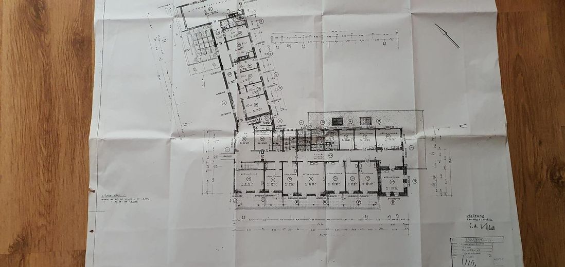 Grande proprietà con tre edifici in posizione privilegiata su un terreno boschivo di 33.600 m² – Foto 26
