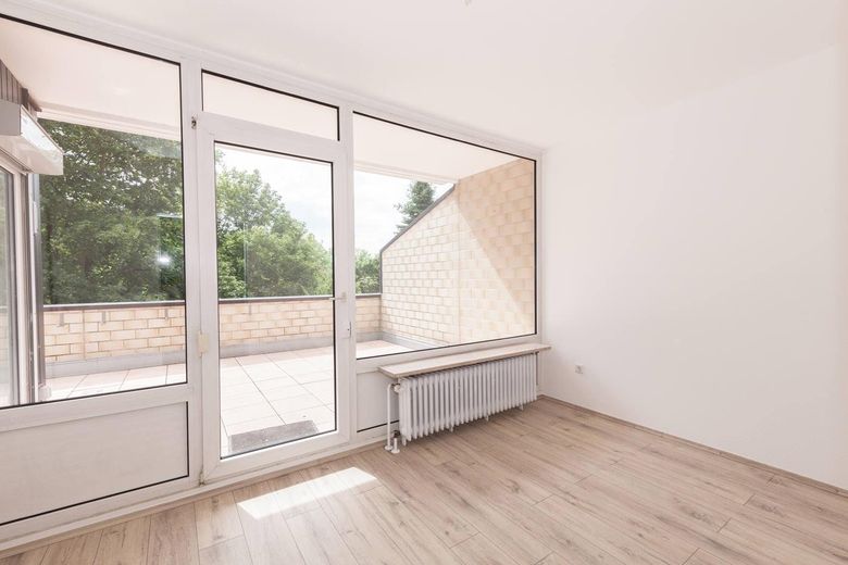 Luminoso appartamento di 4 locali in Lessingplatz – Esszimmer