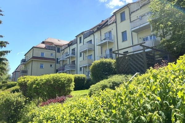 Ab 1.11.! Gemütliche 2-Zimmerwohnung mit zwei Dachterrassen in Marienthal!