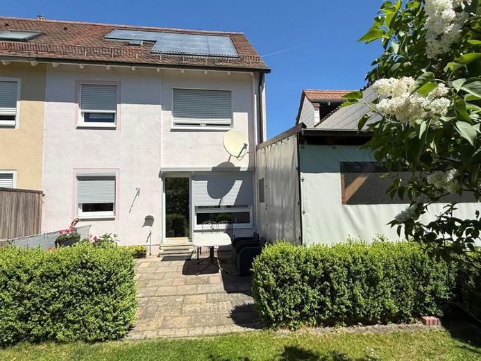 Wer zuerst kommt, mahlt zuerst: Doppelhaushälfte in Hof/Münsterviertel - ca. 90 m² Wfl. - 393 m² Grundstück - – Foto 1