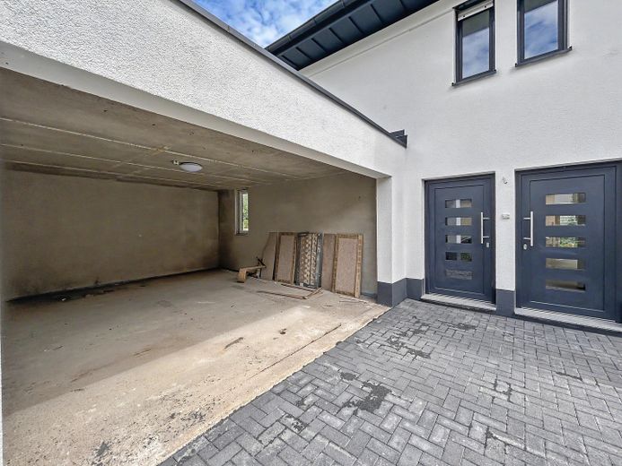 Garage / Hauszugang
