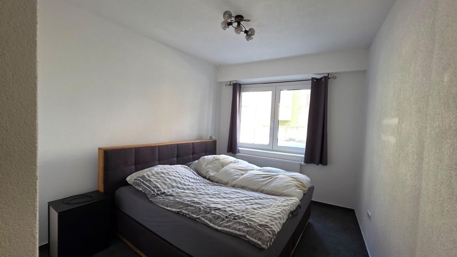Volledig gerenoveerd appartement met nieuwe inbouwkeuken voor alleenstaande – Foto 4